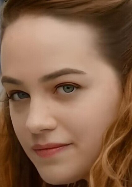 Mary Mouser photo