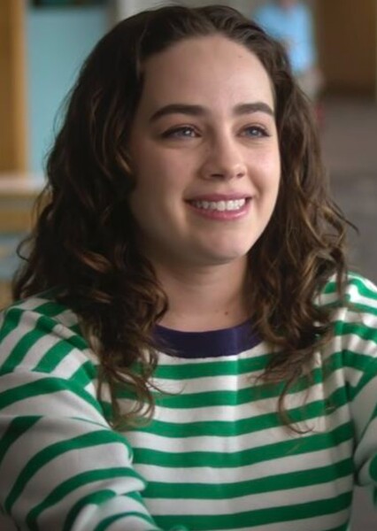Mary Mouser photo