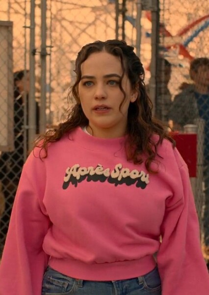Mary Mouser photo