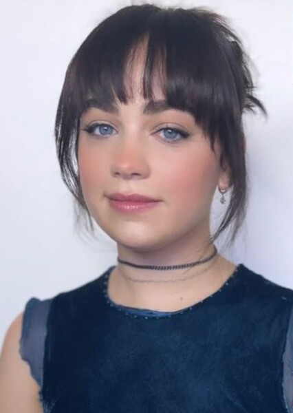 Mary Mouser photo