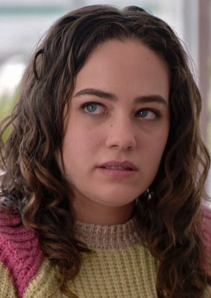 Mary Mouser photo