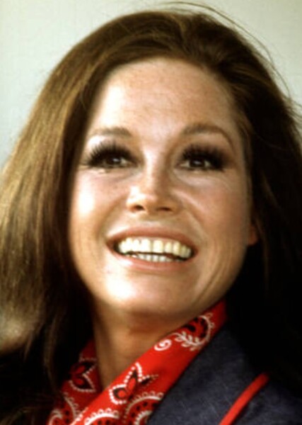 Mary Tyler Moore photo