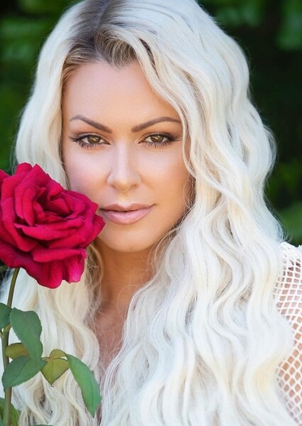 Maryse Ouellet Mizanin photo