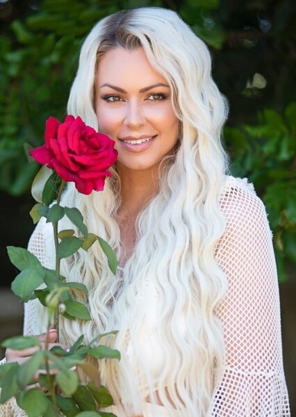 Maryse Ouellet Mizanin photo