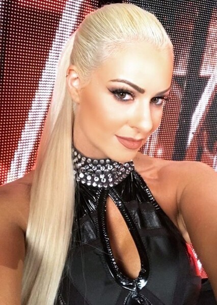 Maryse Ouellet Mizanin photo