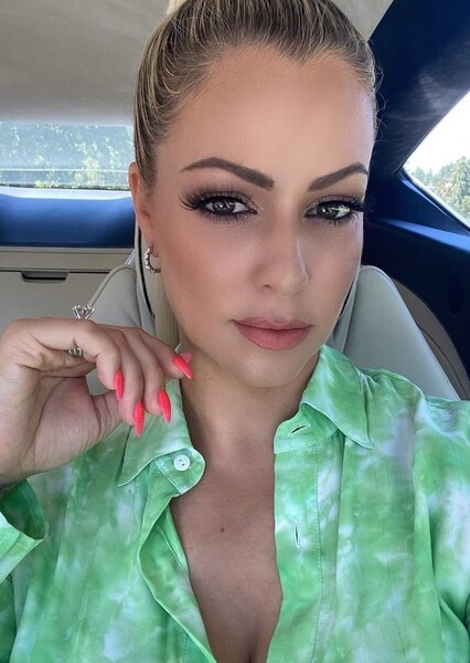 Maryse Ouellet Mizanin photo