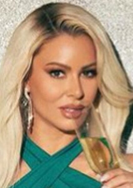 Maryse Ouellet Mizanin photo