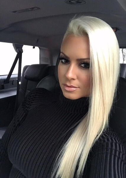 Maryse Ouellet Mizanin photo