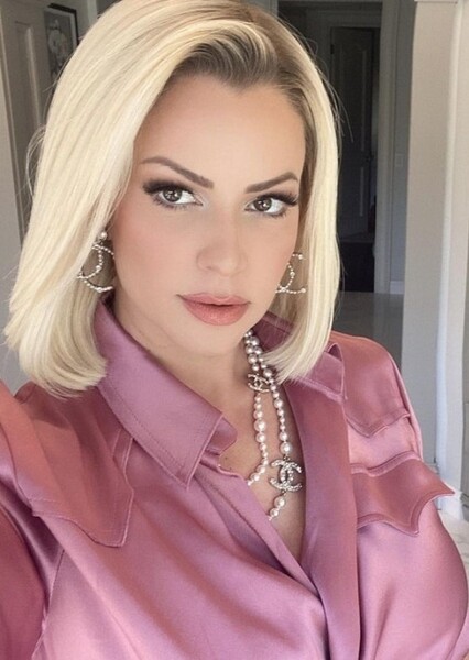 Maryse Ouellet Mizanin photo