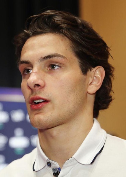 Mathew Barzal photo
