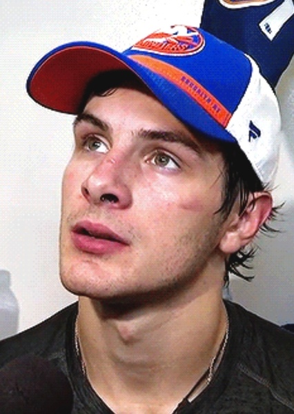 Mathew Barzal photo