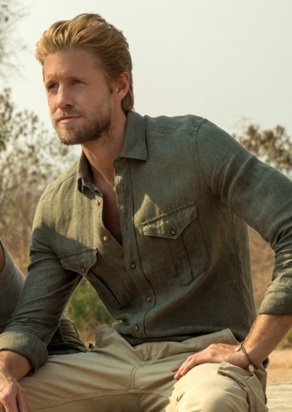 Matt Barr photo