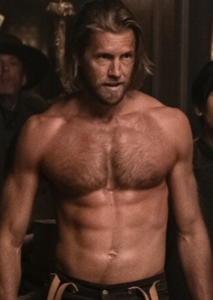 Matt Barr photo