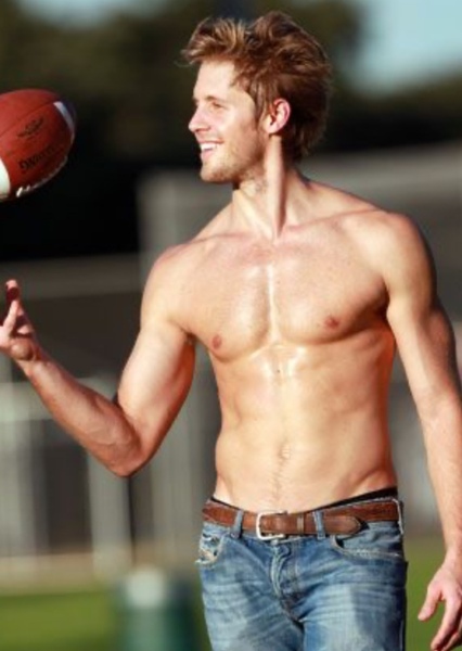 Matt Barr photo