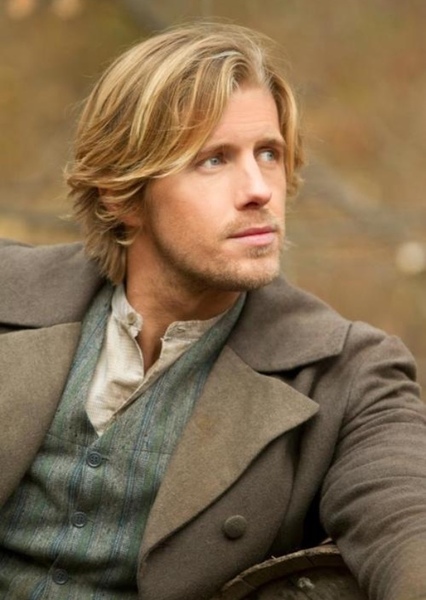 Matt Barr photo