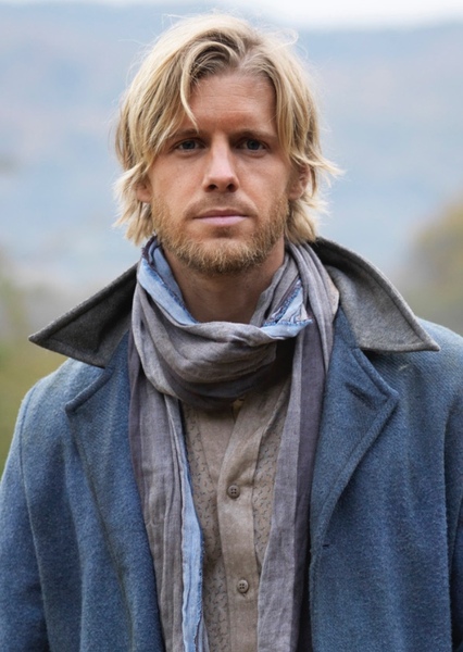 Matt Barr photo