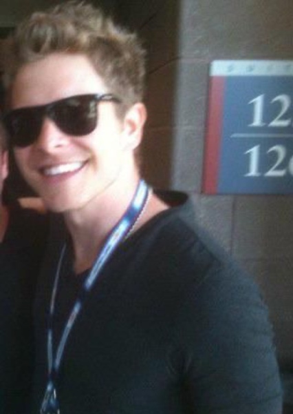 Matt Czuchry photo
