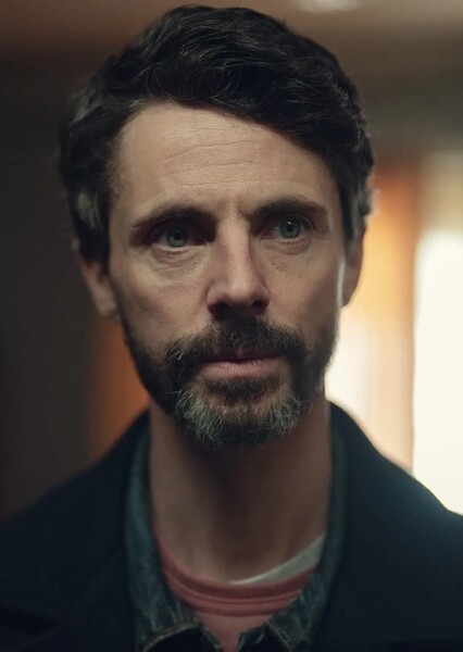 Matthew Goode photo