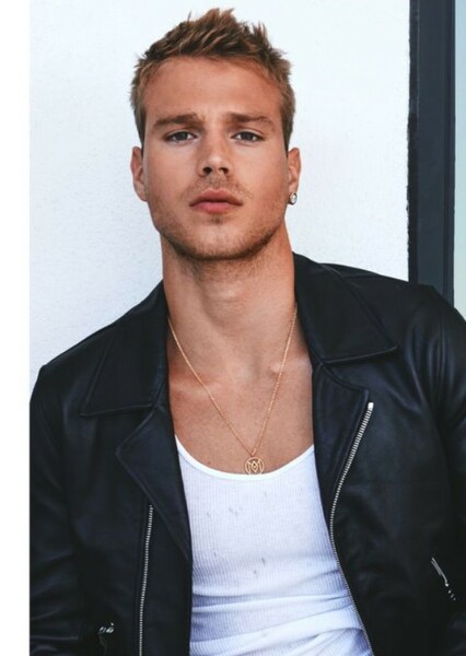 Matthew Noszka photo