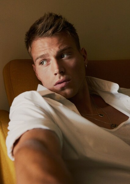 Matthew Noszka photo