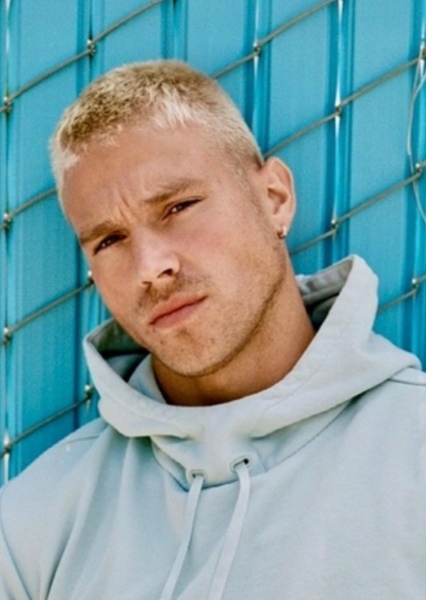 Matthew Noszka photo
