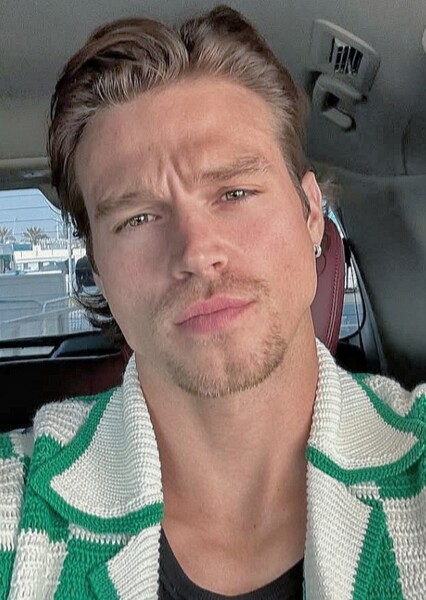 Matthew Noszka photo