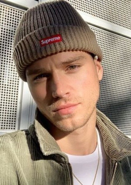 Matthew Noszka photo
