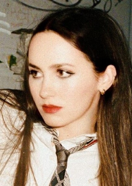 Maude Apatow photo