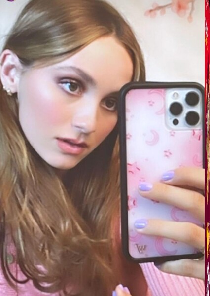 Maude Apatow photo