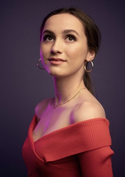 Maude Apatow photo