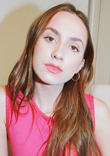 Maude Apatow photo