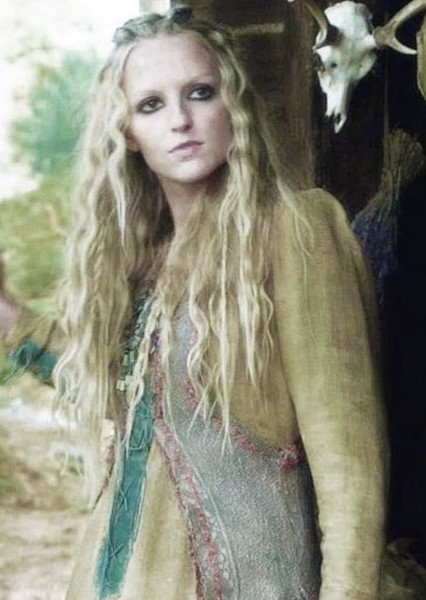 Maude Hirst photo