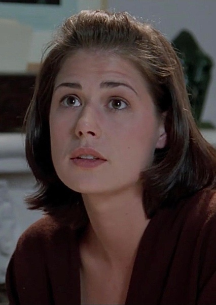 Maura Tierney photo