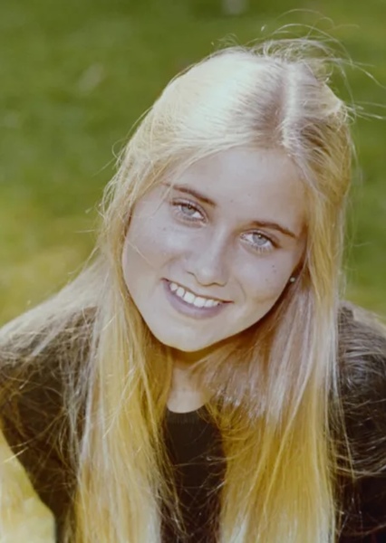 Maureen McCormick photo