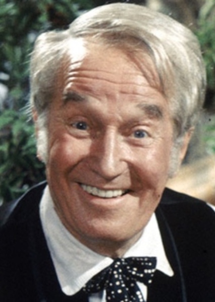 Maurice Chevalier photo