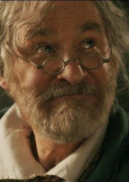 Maurice (Kevin Kline)