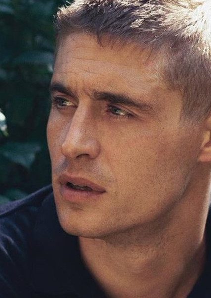 Max Irons photo