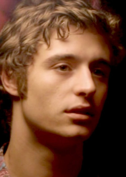 Max Irons photo