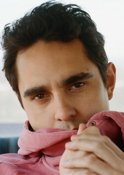 Max Minghella photo