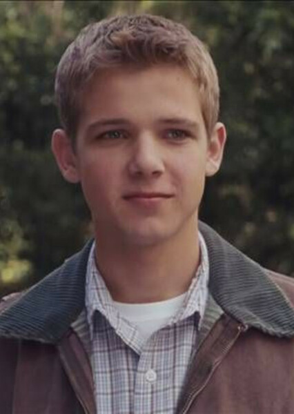 Max Thieriot photo