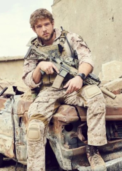 Max Thieriot photo