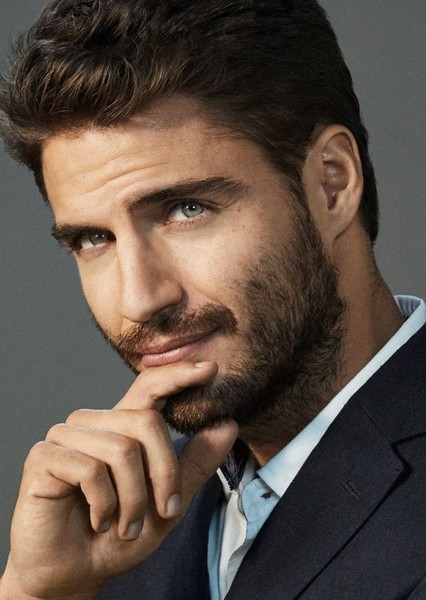 Maxi Iglesias photo
