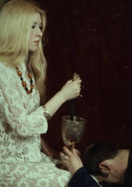 Maxine Sanders photo