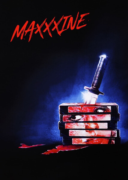 MaXXXine photo
