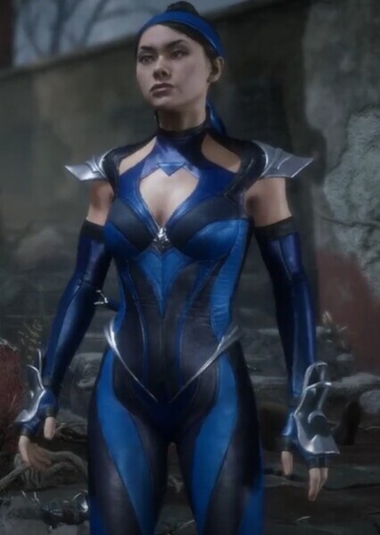 MAY PARKER KARI WAHLGREN photo