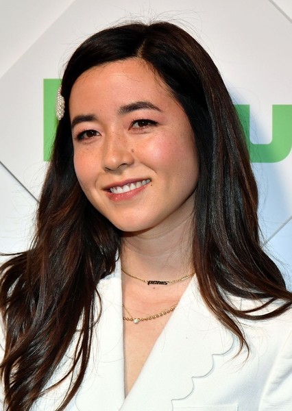 Maya Erskine photo