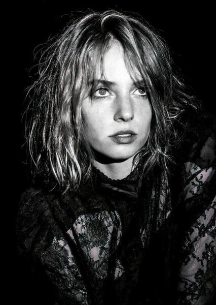 Maya Hawke photo