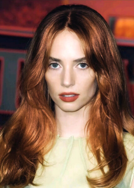 Maya Hawke photo