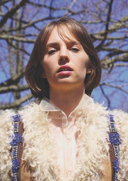 Maya Hawke photo