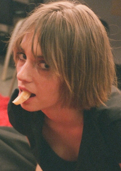 Maya Hawke photo